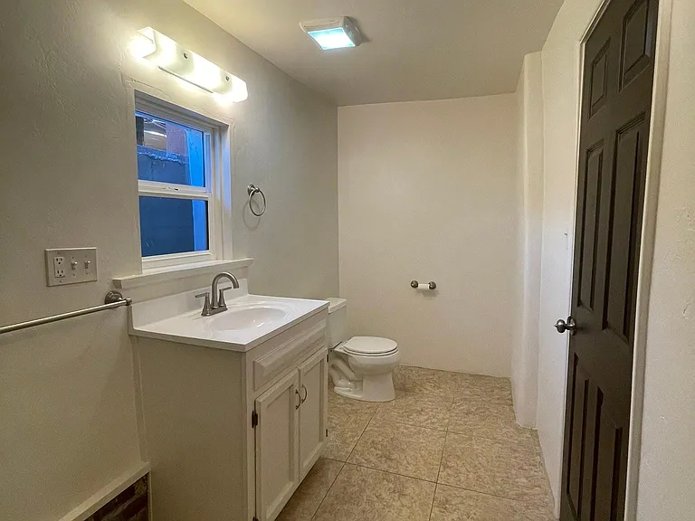 519 N Melrose Ave #1 — Photo 9
