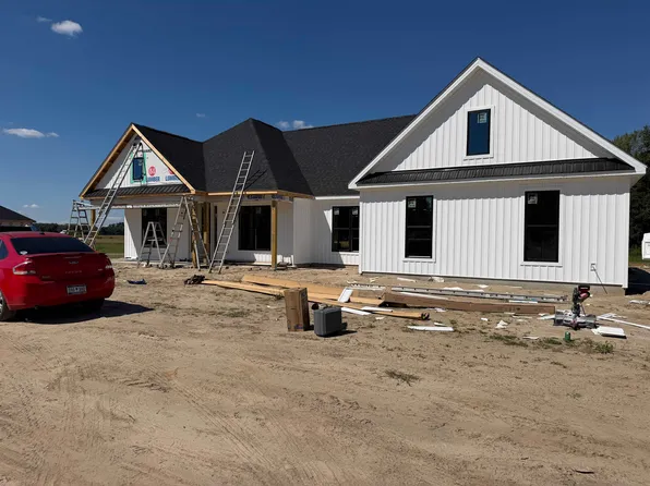 2672 Pleasant Grove Rd., Loris, SC 29569
