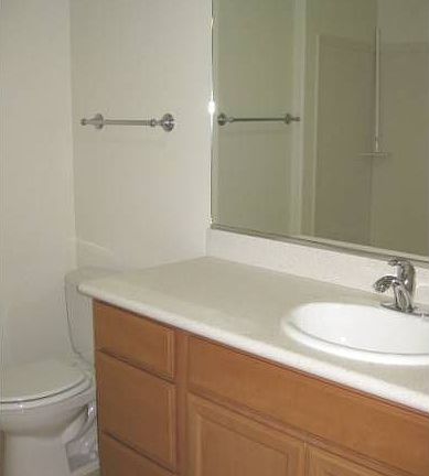 Spacious Bathroom