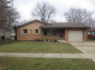 900 Ford Ave, Elgin, IL 60120