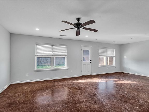 3rd image of 1107 Milltown Rd