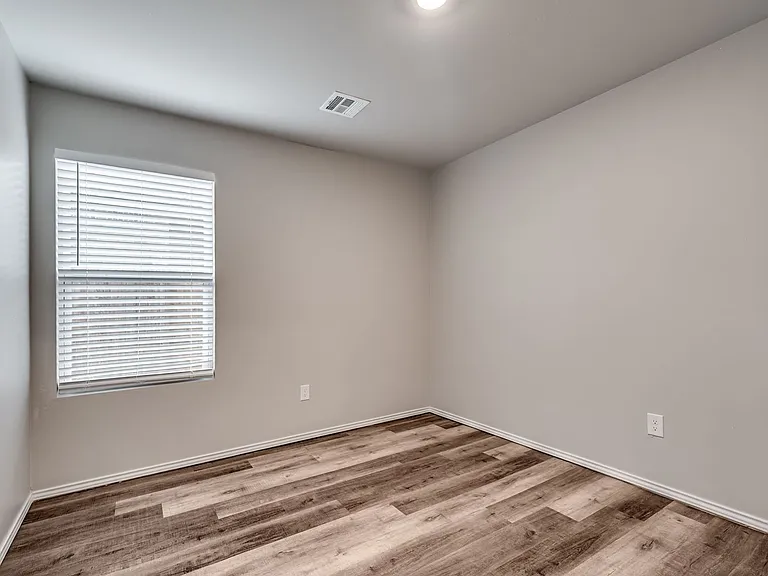 9724 Saddle Dr — Photo 25