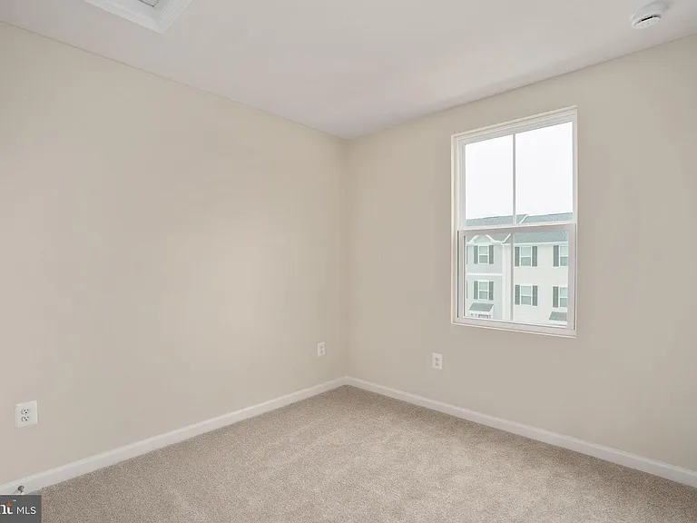 7263 Congressional Cir — Photo 26