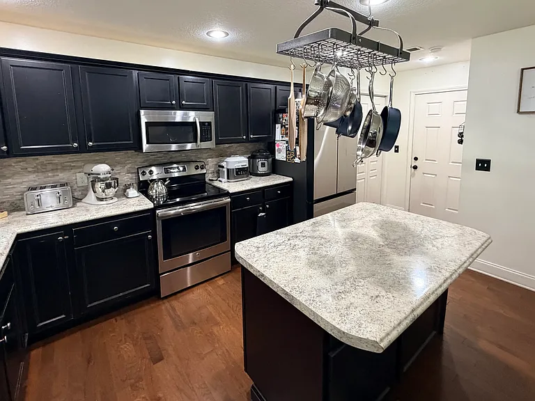 1068 Aberlea Valley Cir — Photo 2