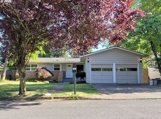 16416 SE Salmon St, Portland, OR 97233