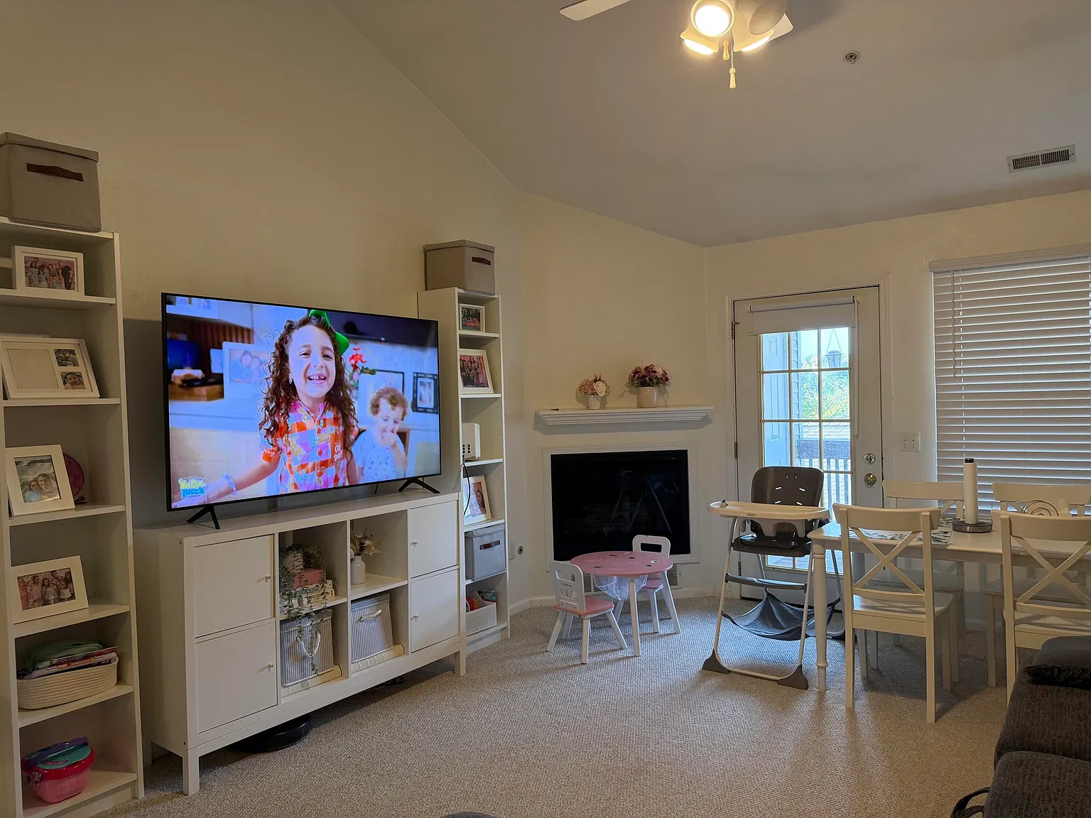 2 bed, 2.0 bath, 1212 sqft, $1,800 — Photo 3
