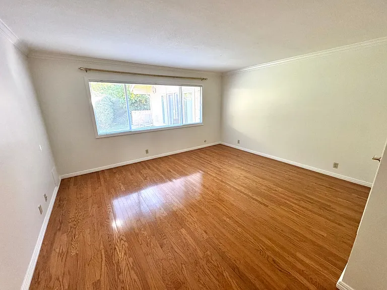 246 Grandridge Ct — Photo 17