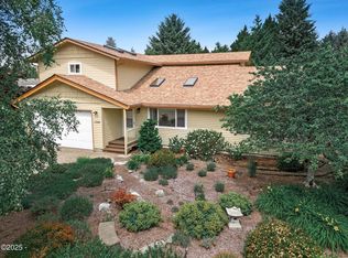 1590 SW Fairway Dr, Waldport, OR 97394