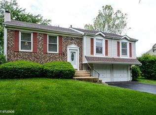 309 Saw Mill Rd, Naperville, IL 60565