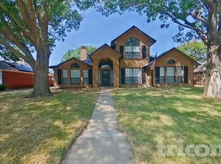 7724 Grassland Dr, Fort Worth, TX 76133
