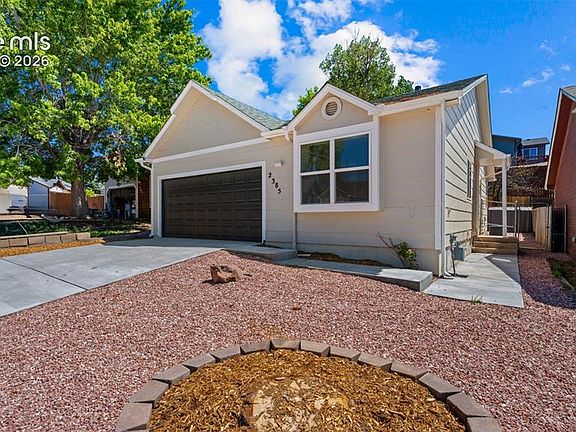 2nd image of 2385 Ambleside Dr