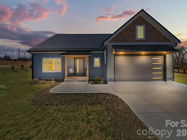 78 Scott Meadows Dr, Asheville, NC 28806