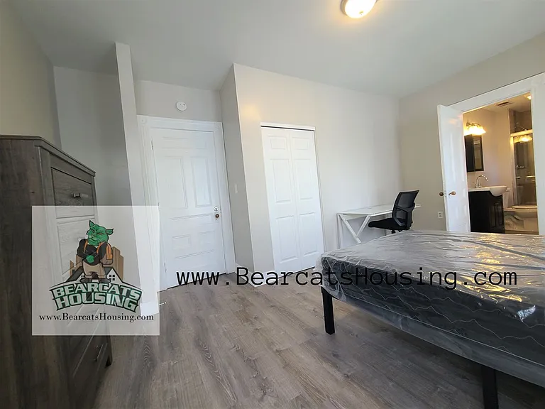 93 Chestnut St — Photo 12