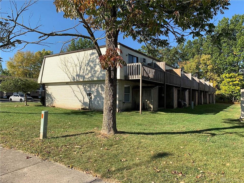 2nd image of 989 Somerset Dr