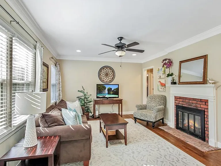 3170 Clairwood Ter — Photo 3