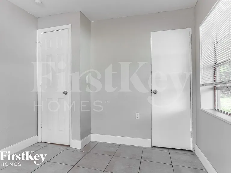 4531 NE 5th Ave — Photo 12