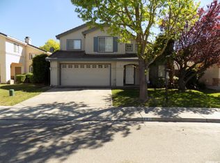 482 Charlemagne Ln, Tracy, CA
