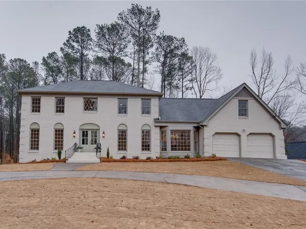 3678 Allenhurst Dr, Peachtree Corners, GA 30092