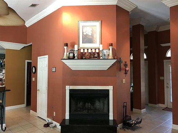5th image of 17002 Water Oak Dr