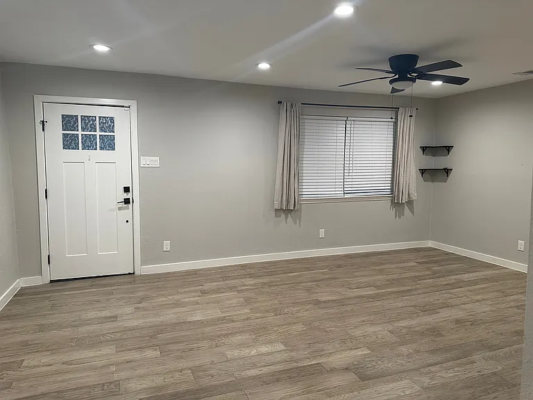 2970 Mark Twain Dr — Photo 10