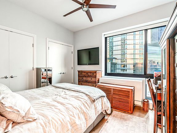 5th image of 25-19 43rd Ave Penthouse 4