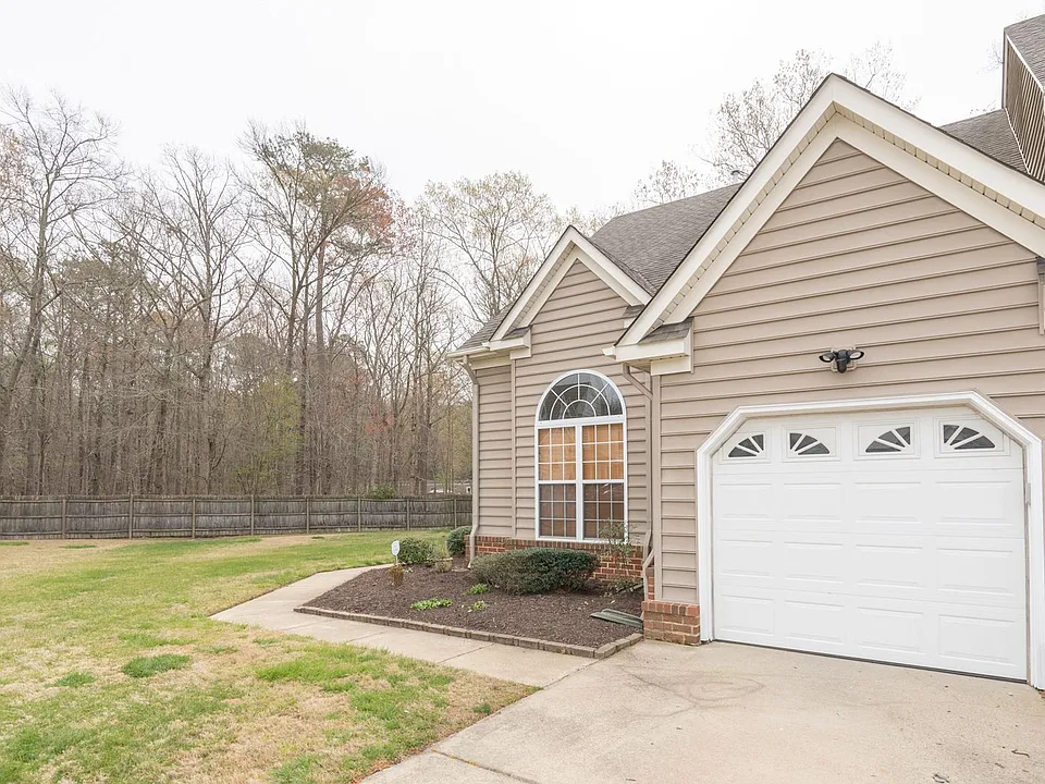 4022 Holston Ct