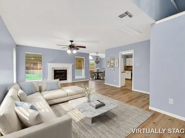 3608 Lochmoor Ln, Pearland, TX 77581