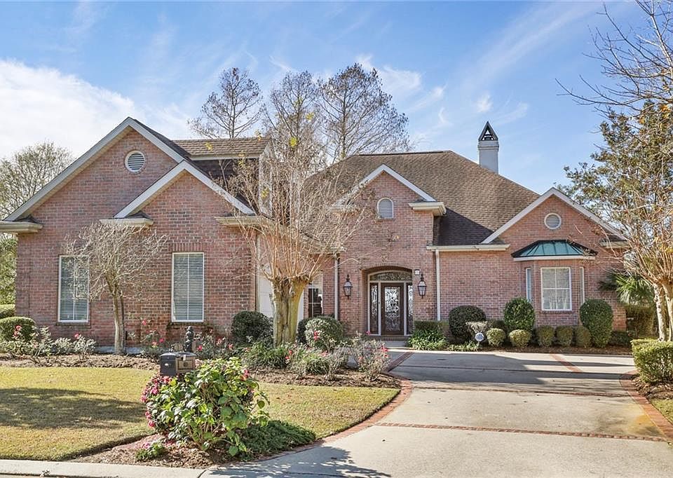 1st image of 7 Cypress Point Ln