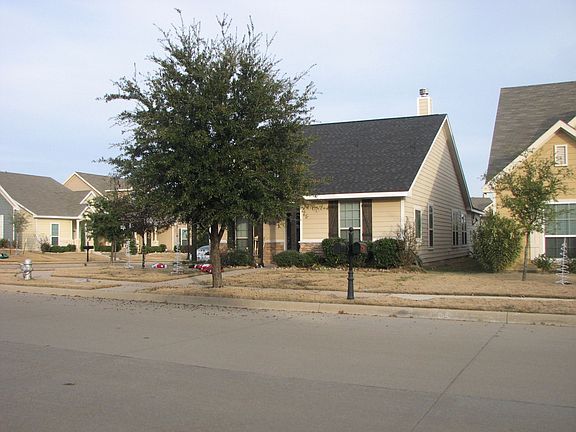 3rd image of 10968 Colonial Heights Ln