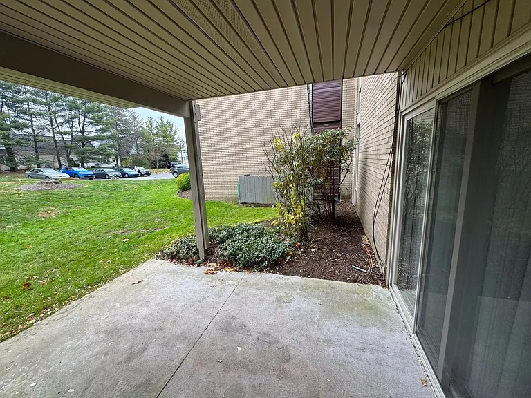 6590 Chaffee Ct — Photo 21