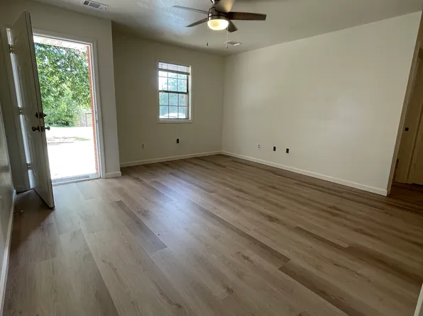 705 Thomas St #3, Paragould, AR 72450