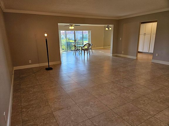4th image of 2886 E Fernley Dr Drive E #1