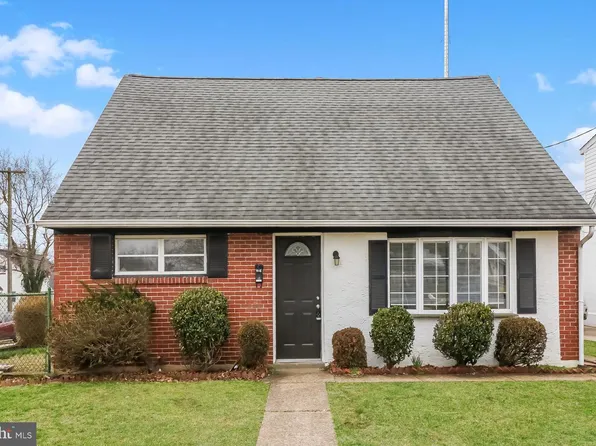 6944 Manti St, Philadelphia, PA 19128