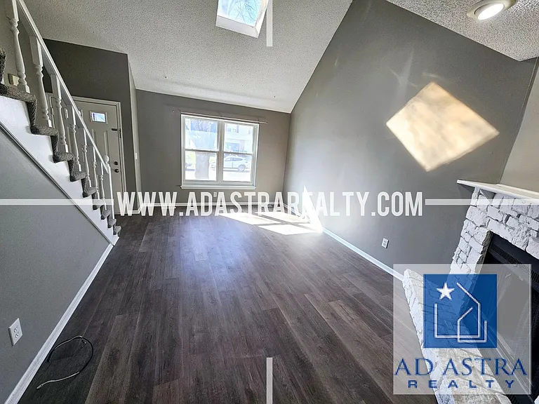 11807 Caenen St — Photo 6