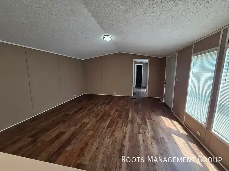 320 Rae St #23 — Photo 3