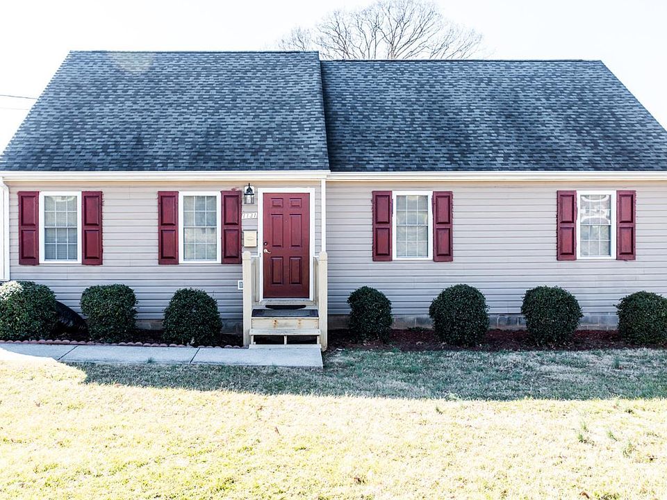 1st image of 1131 Moseley Dr