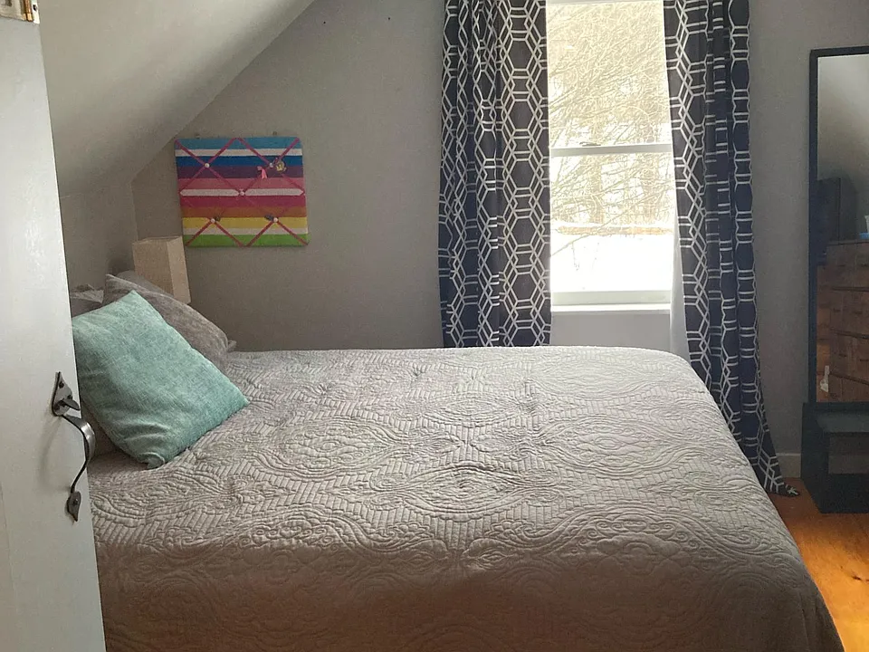 141 Merritt Rd #1