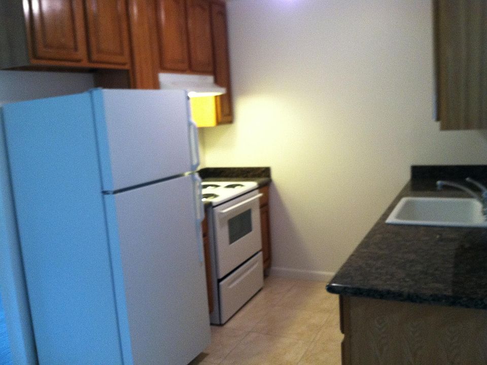 2nd image of 1371 Sunny Ct APT 16
