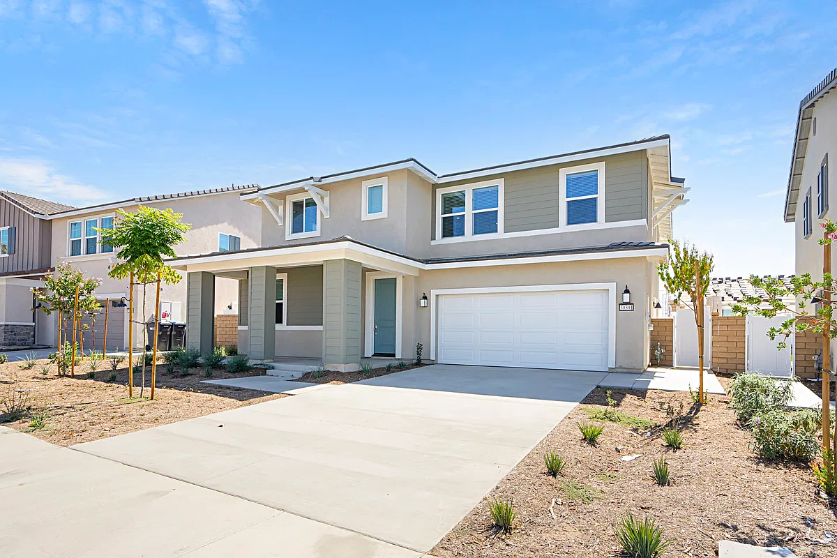 4 bed, 2612 sqft, $3,450 — Photo 3