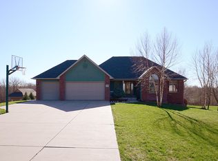 2944 Eagle Ridge Dr, Missouri Valley, IA 51555