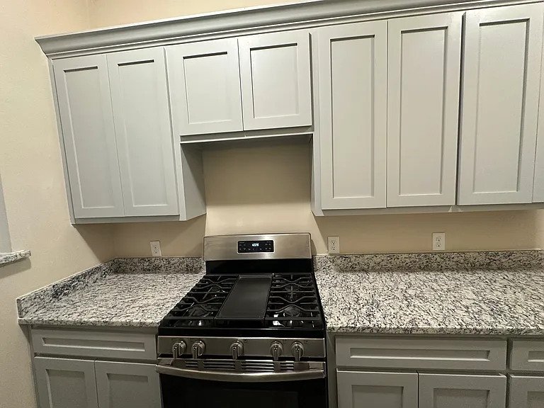 5208 E Side Ave #1 — Photo 6