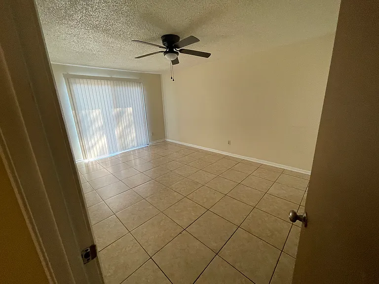 2679 Aberdeen Ct — Photo 7