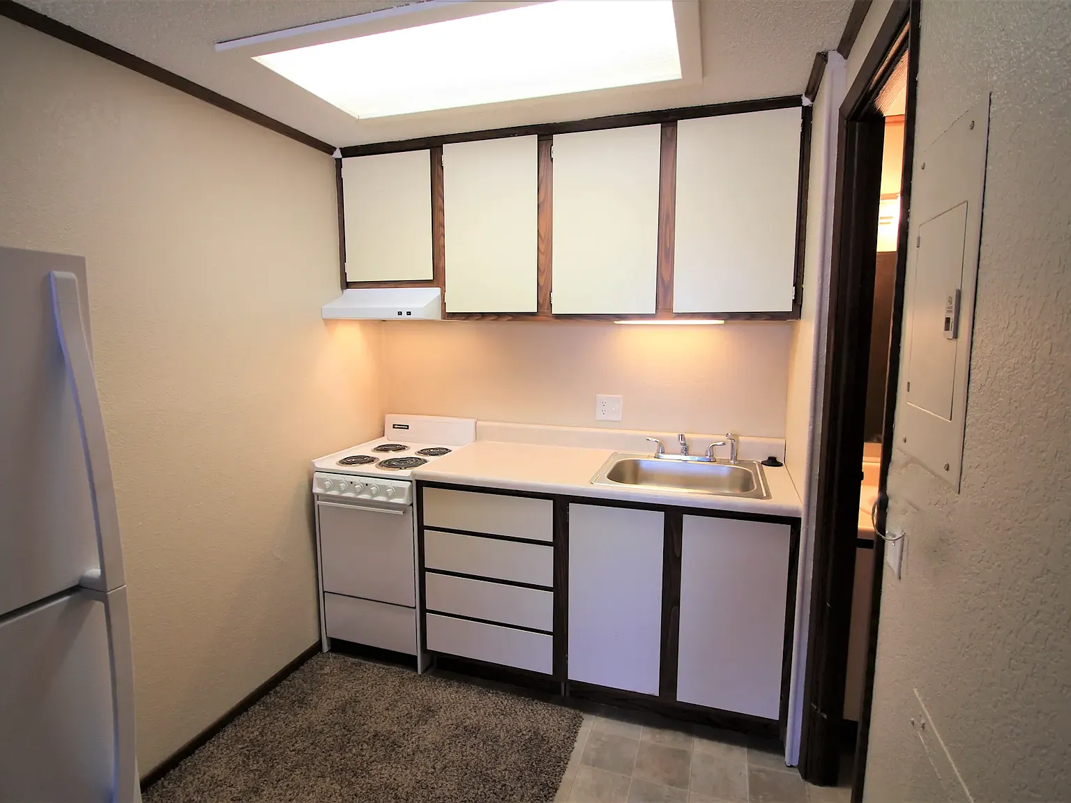 Rochester Place Apartments — Photo 2