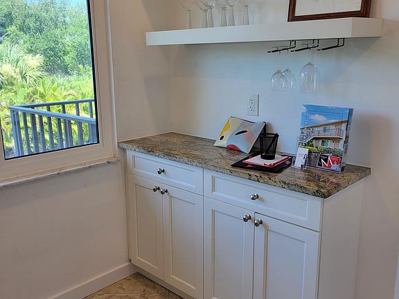 5th image of 160 Palm Dr #3002