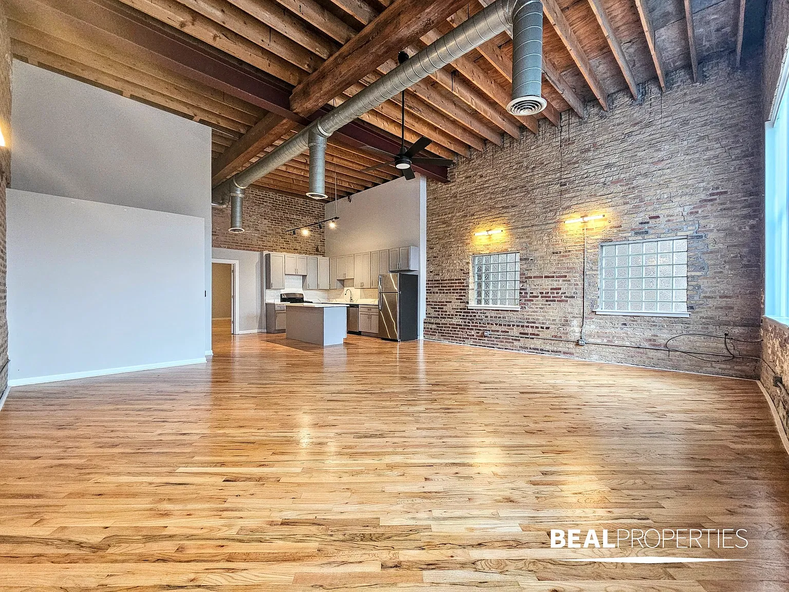 2320 N Damen Ave — Photo 4