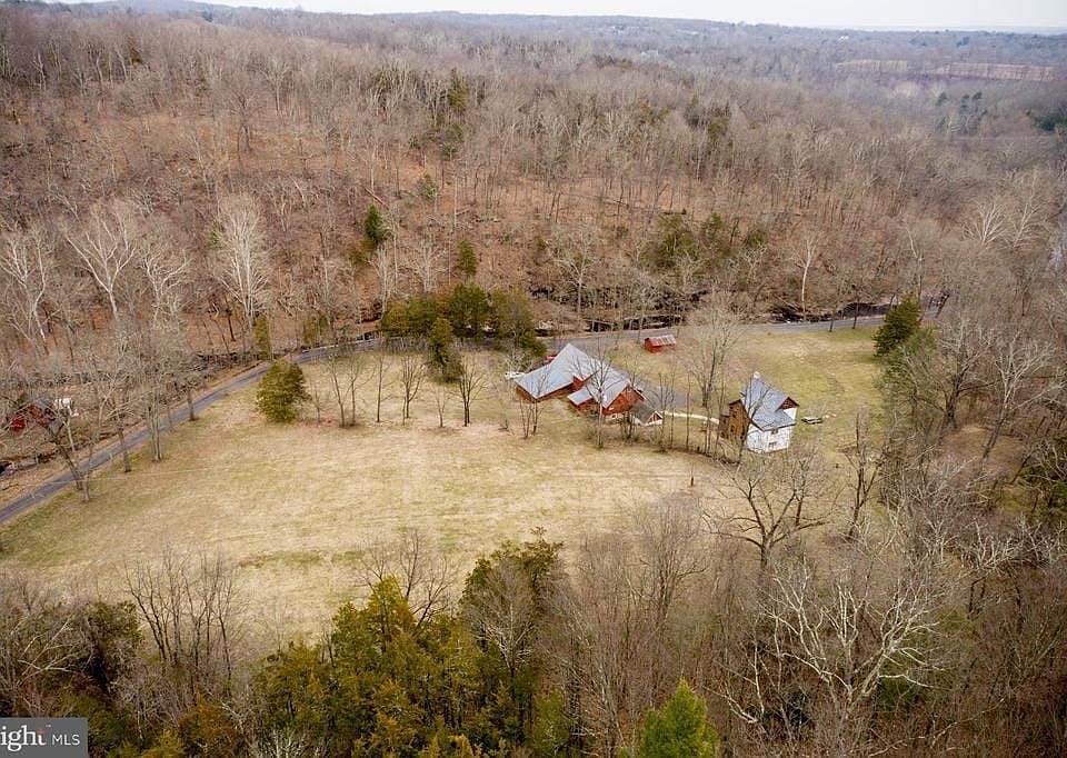 1st image of 120 Tabor Rd