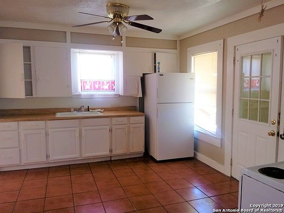 5th image of 403 E Mayfield Blvd APT 3