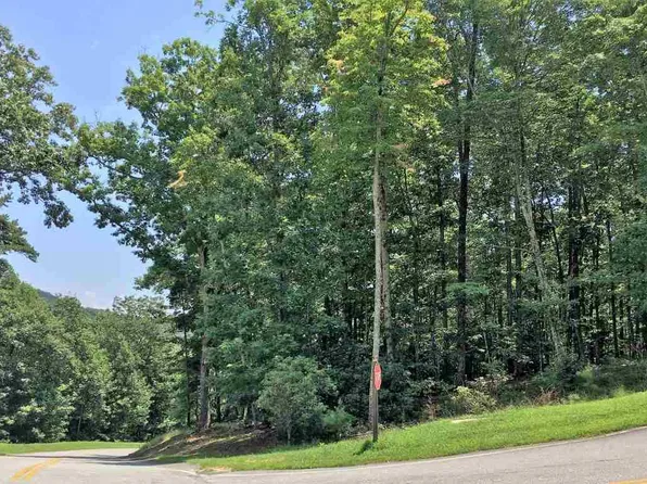 811 Highridge Pkwy, Marietta, SC 29661