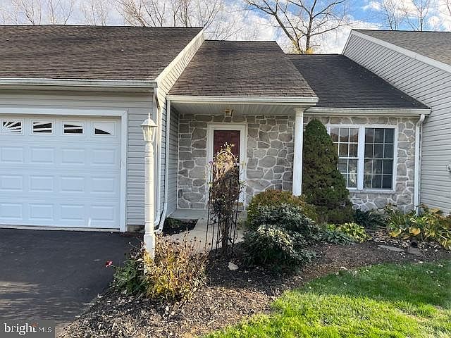 2nd image of 1614 Berry Dr #L-0048