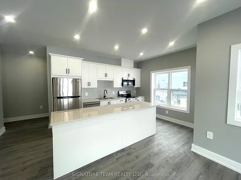 78 Queen St #110 — Photo 4